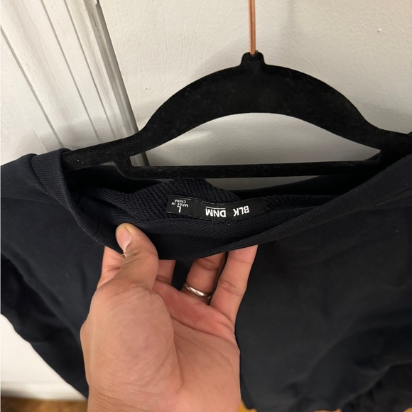 Crewneck sweater dark blue. Good condition. Rope detailing on the sides - Picture 2 of 3